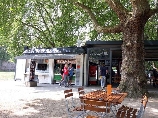 Eiscafe am deutschen Eck